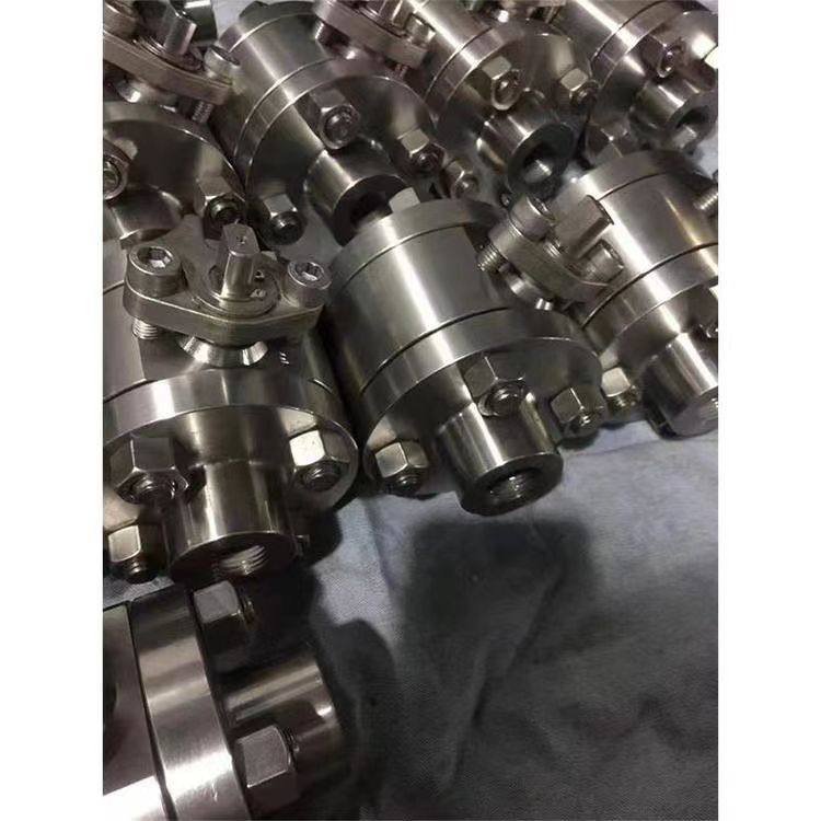 段鋼焊接加長(zhǎng)桿低溫球閥